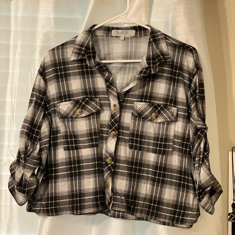 Eden & Olivia Black, White, and Grey Button Up Flannel Women’s Small